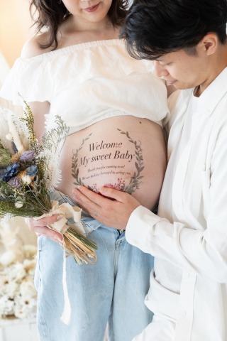 スタジオでのマタニティフォト