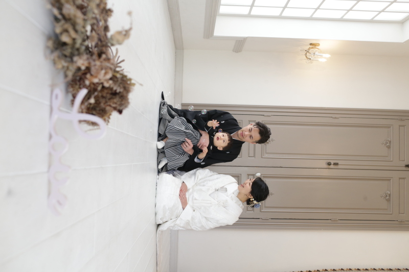 パパとおそろいの黒紋付袴で！