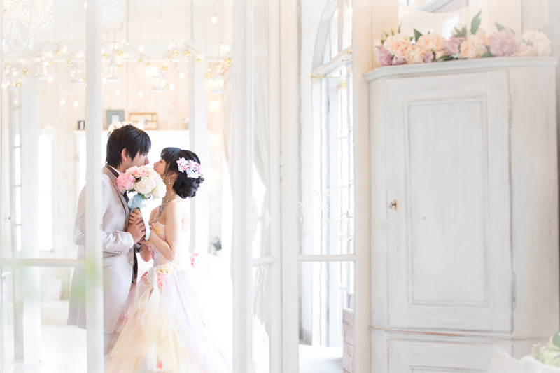 扉を開けた瞬間に広がる夢のような世界を。