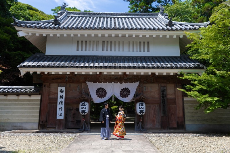 お着替えをして、油山寺へ
