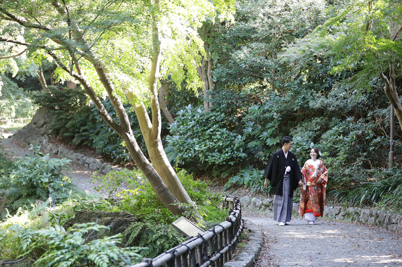 浜松城公園内をお2人仲良く散策!
