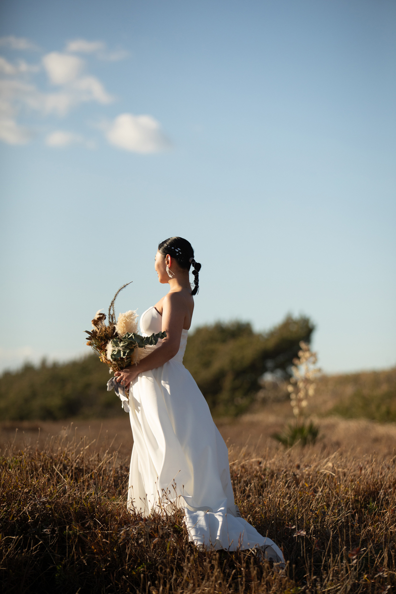 夕日で新婦様お一人のソロショット♪