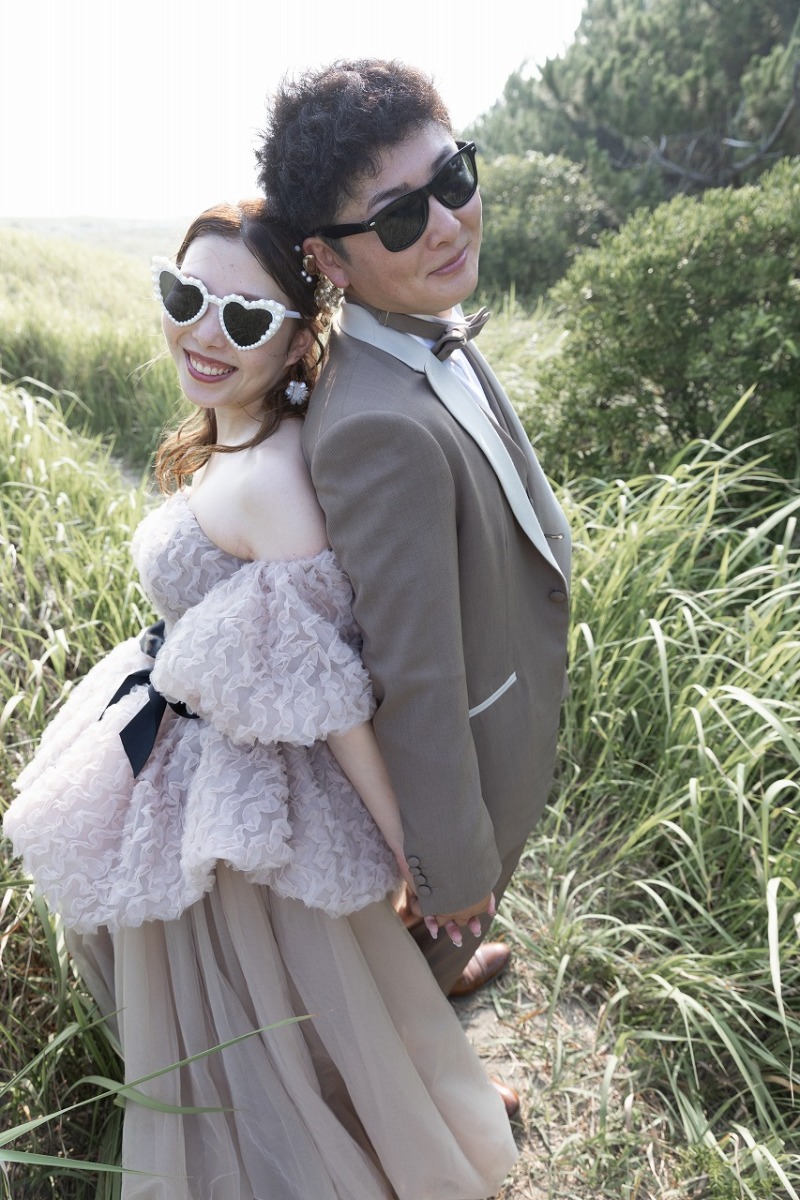 サンズラスを合わせてカジュアルに