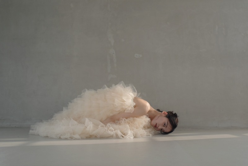 静けさの中に、日の差し込んだ写真を得意としています。