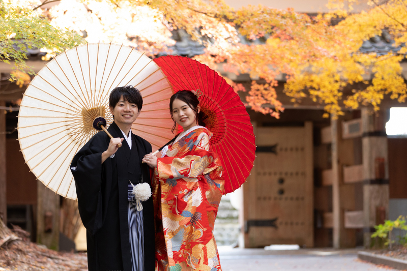 11月末までの撮影限定【紅葉ロケーションキャンペーン】衣装1着・データ100カット付・ヘアメイク・更にお得な5大特典付き！