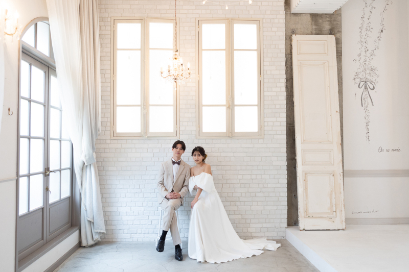 【アルバム+データ増量　衣装2着スタジオプラン】データ30カット→150カット♢撮影料+ヘアメイク+小物+ アルバム10P付