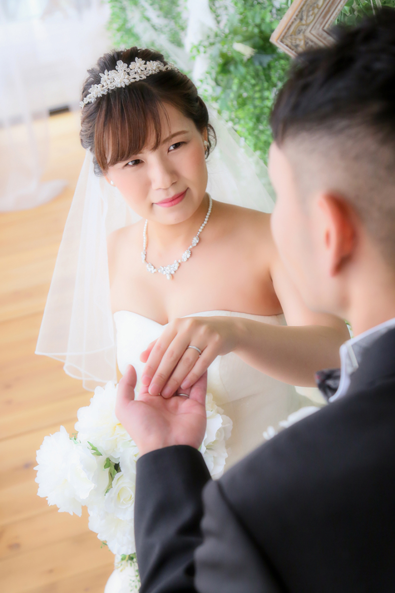 ご新郎様に向ける目がとっても素敵ですね*・。