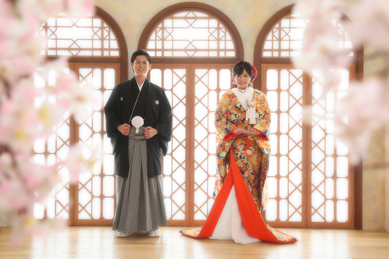 桜に囲まれて結婚報告♡