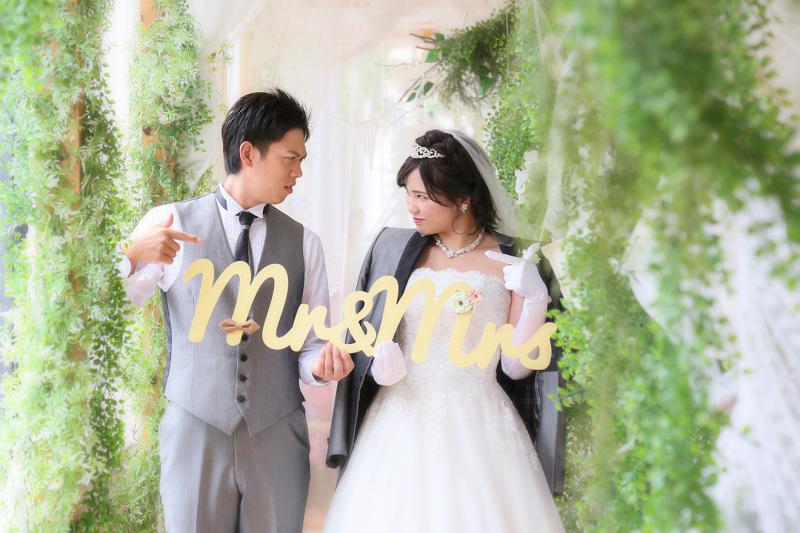 見つめ合う…？