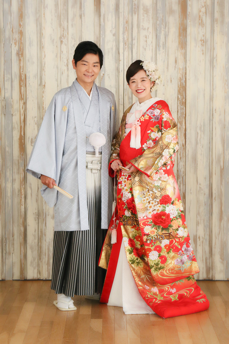 背筋を伸ばして