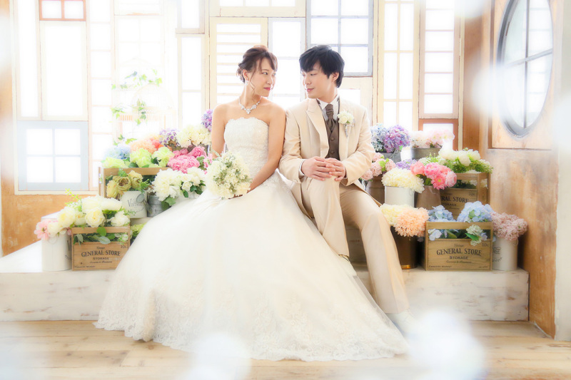 純白ドレスに煌めく2人