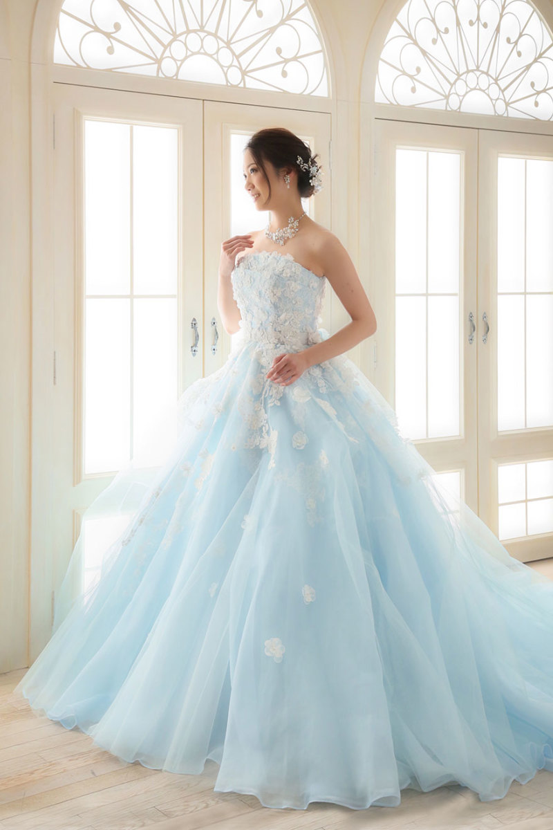 らかんスタジオ立川店_カラードレスが豊富