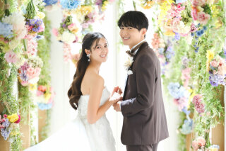 【春限定！】フラワーブースで和洋装2着で撮影◆美肌修整付全データ100カット・スマホデータ1カット・ウェルカムボード付