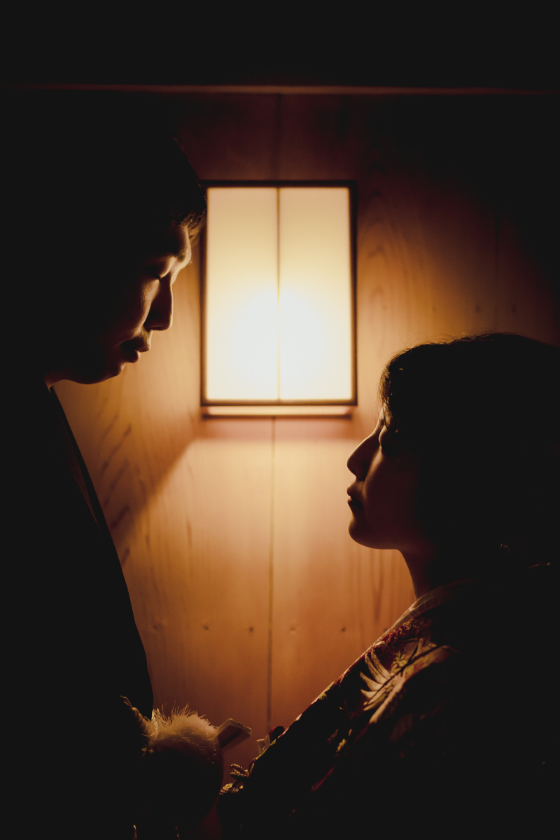 光を使ってのシルエット写真♪