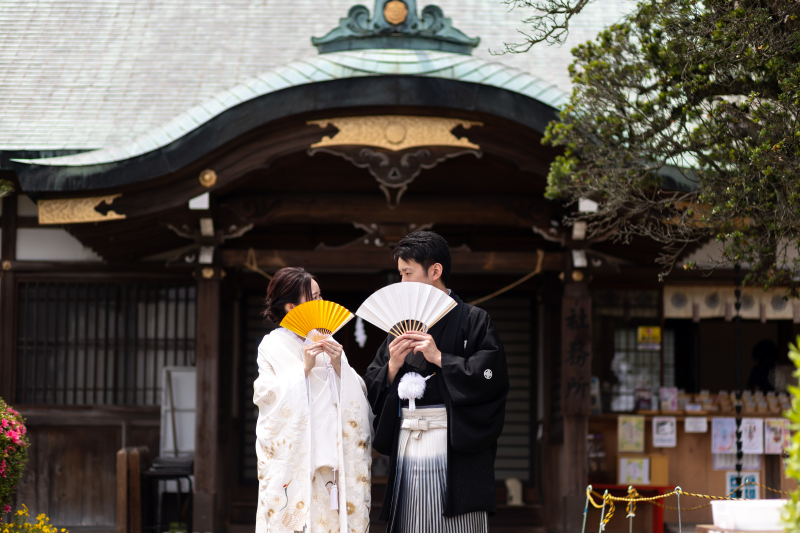 扇子でお顔隠しショット☆