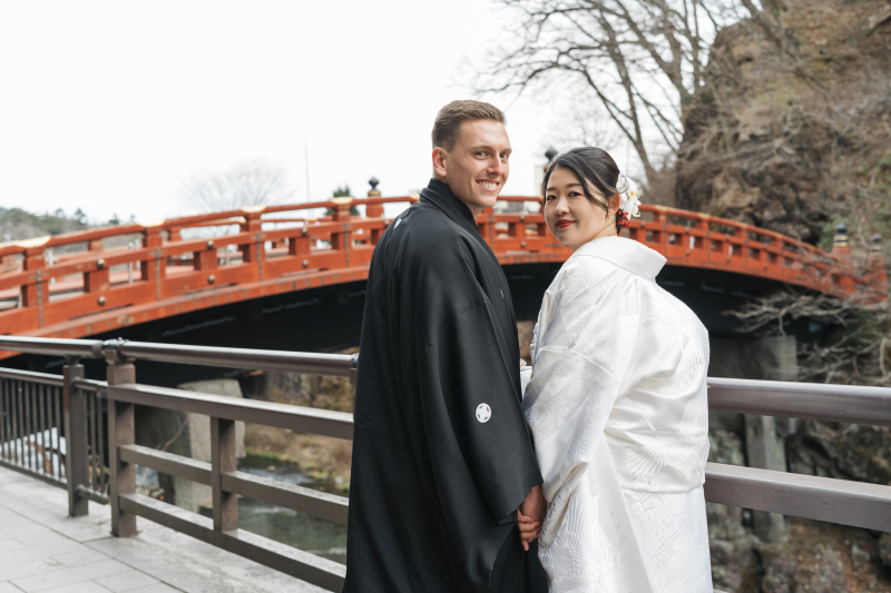 神橋をバックに！