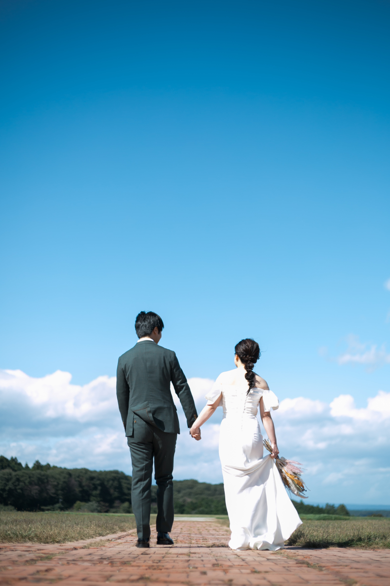 石畳と青空のコントラスト