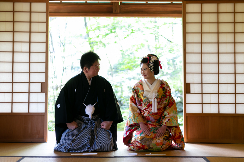 東京サロンでご相談からお衣裳合わせまでOK！お住まいの近くでスムーズに！