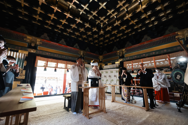 黒と金を基調とした豪華絢爛なつくり