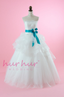 Elly(エリー)〜グリーンのサッシュがキュートなプリンセス