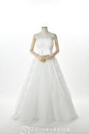 Emma(エマ)〜胸下のリボンがアクセント　トレーン付き