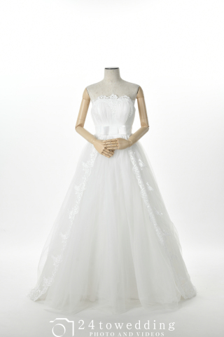 Emma(エマ)〜胸下のリボンがアクセント　トレーン付き