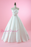 Helm(ヘルム)〜クラシカルなサテンホワイトドレス