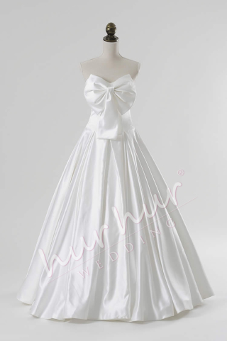 Raffine(ラフィネ)〜BIGリボンのサテンドレス