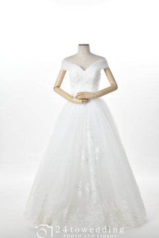 Cigogne(スィゴーニュ)胸のチュールリボンがアクセント