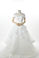 Swan(スワン)〜ティアードフリルのオフショルドレス