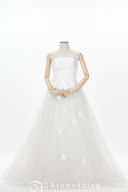 freeE～チュールとサテンの花びらドレス