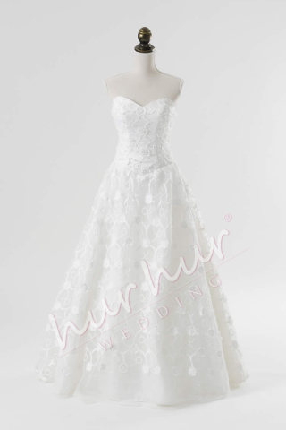 Lucy(ルーシー)〜レースのカジュアルドレス