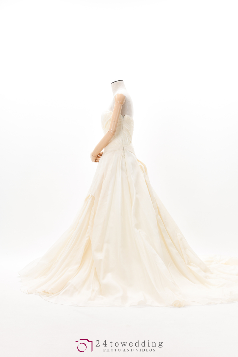VERAWANGディンドラ　(Aラインのクラシカルドレス)　