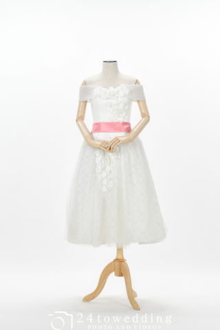 free　キャンディ～オフショルのミニ丈ドレス