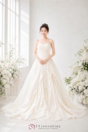 VERAWANGディンドラ　(Aラインのクラシカルドレス)　