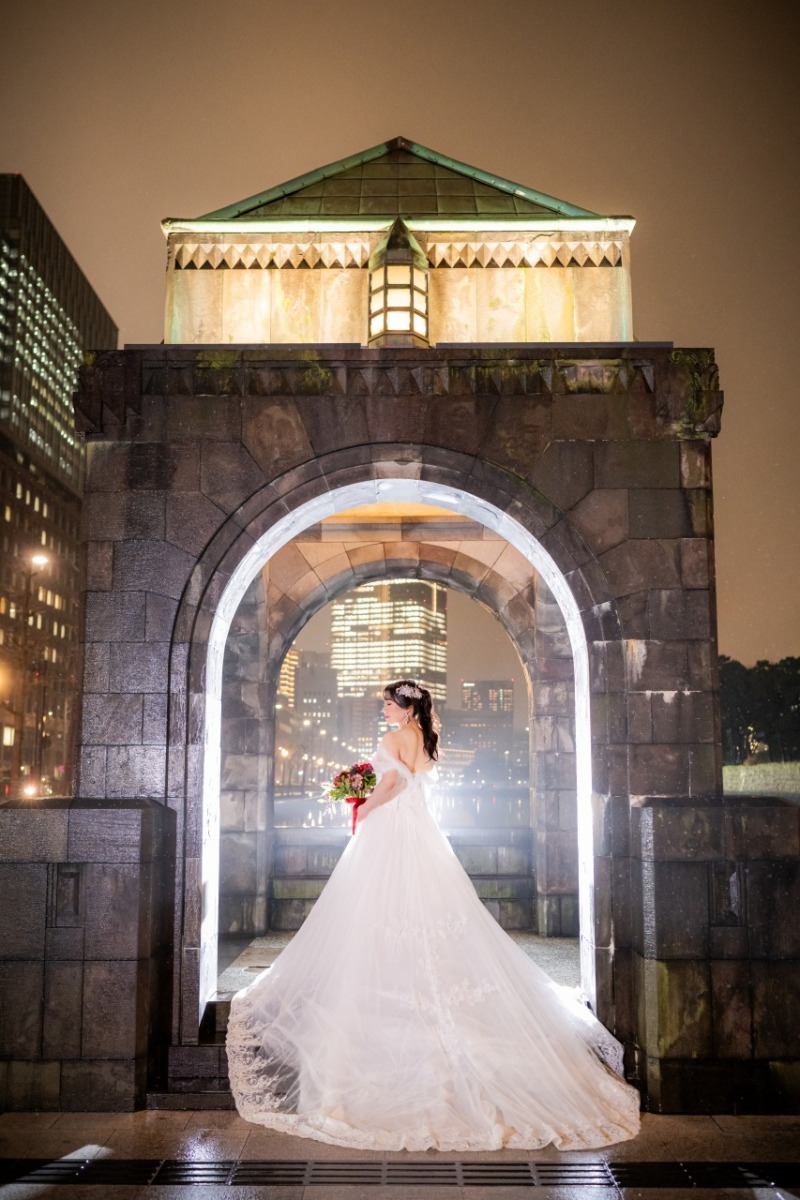 和田倉門といえばこれ!ご新婦様のバックショット☆