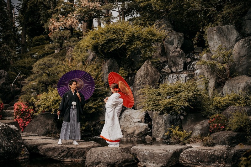 庭園へ移動し、滝のせせらぎに包まれる時間を撮影。