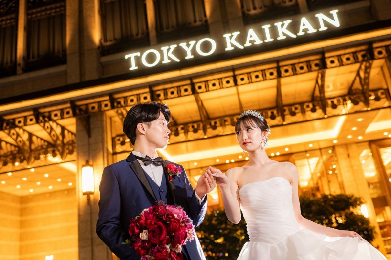 おふたりの大切な会場東京會舘の前でのナイトフォト