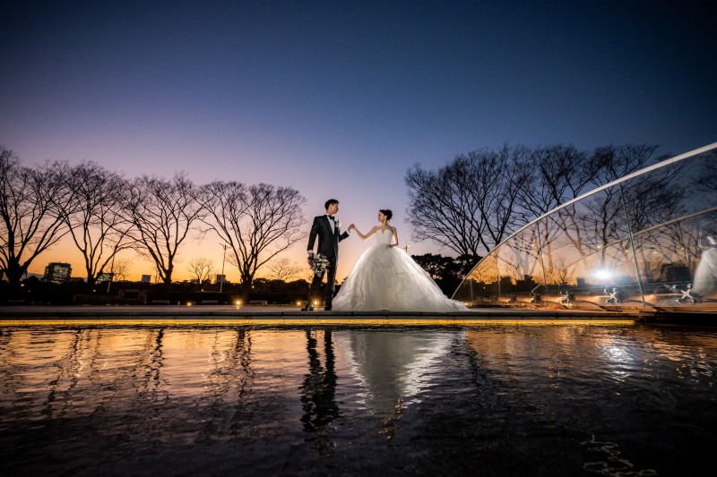 和田倉噴水公園でトワイライトの一枚を