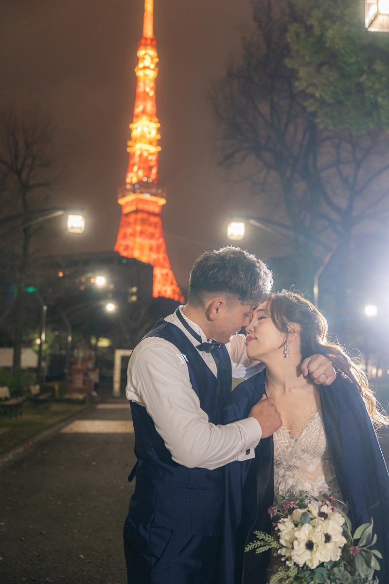 東京タワーに見守られる夜のショット