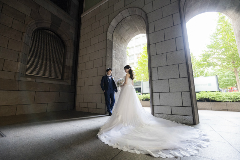 ドレスを目立たせて