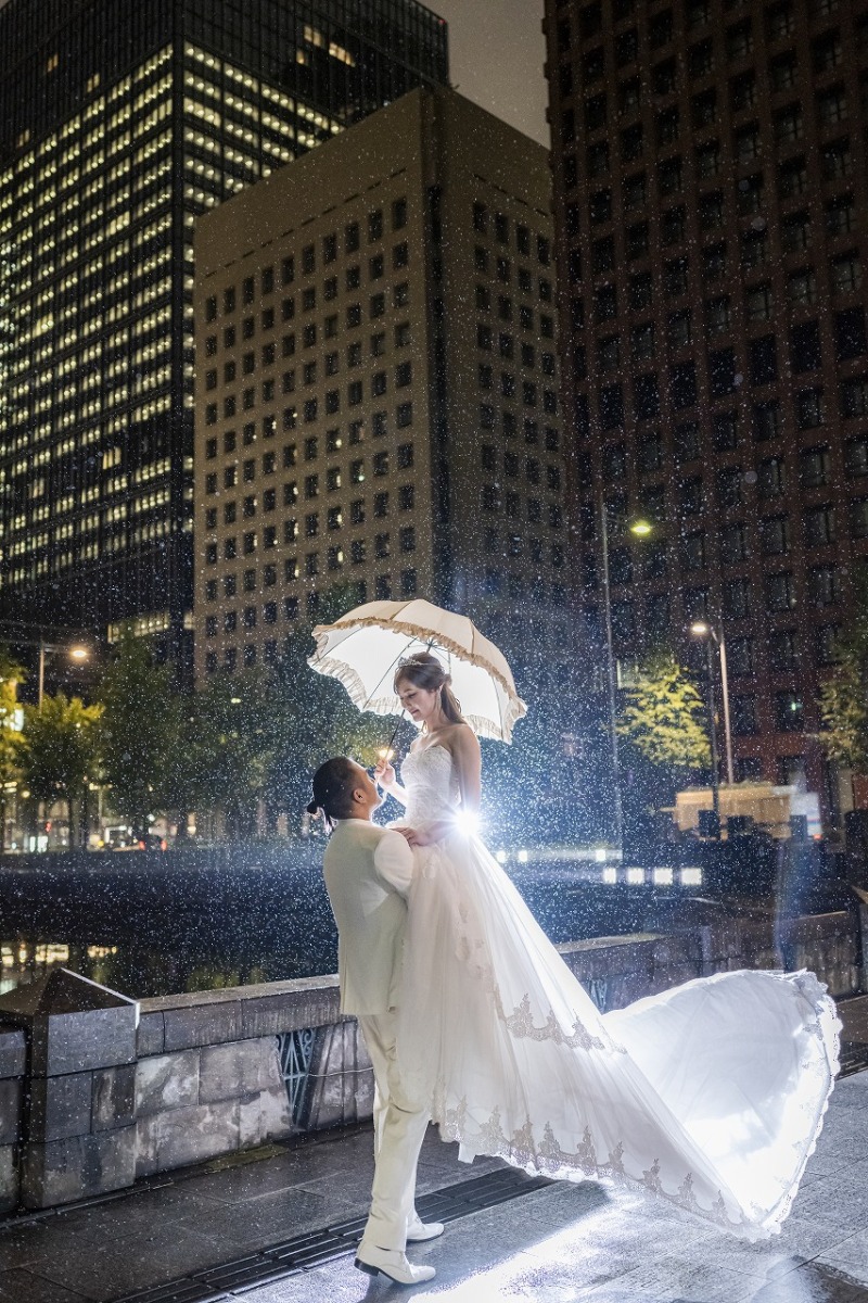 雨の中で抱っこショット♪