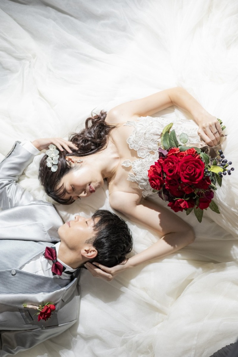 ロマンチックな寝ころびショット♡