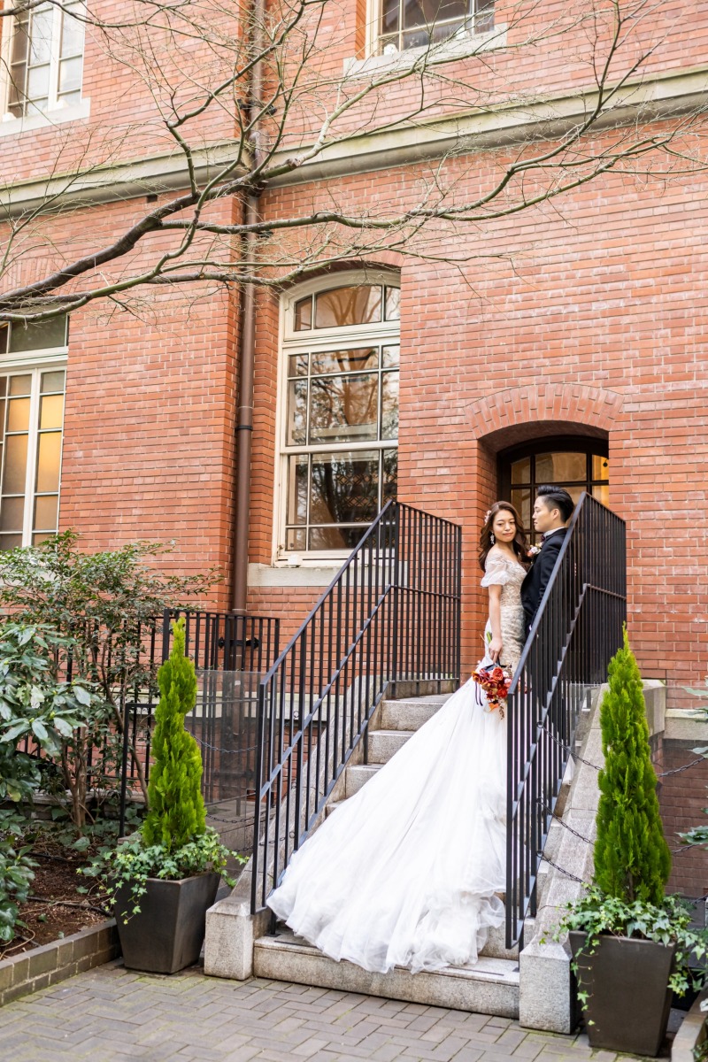 三菱一号館で階段ショット♪