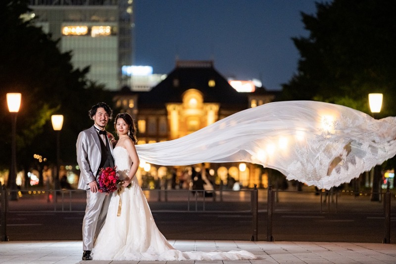 夜の東京駅舎と☆