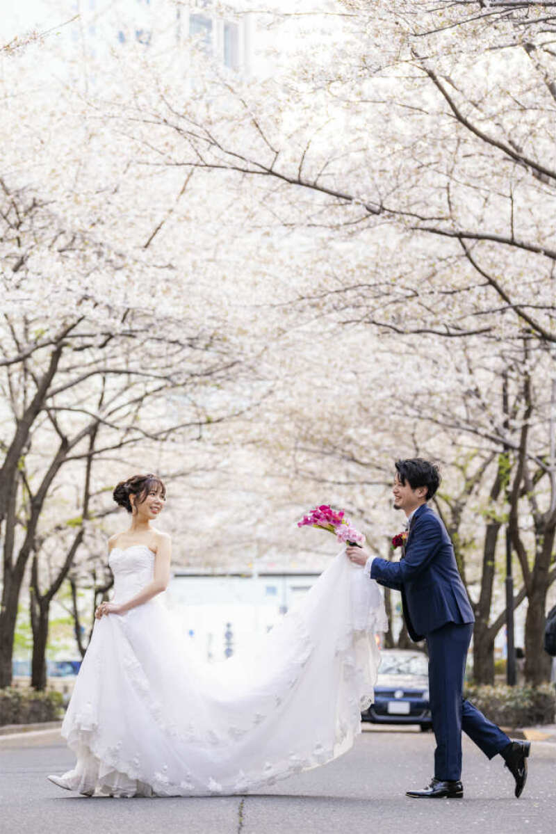 桜の中でウォーキングショット！