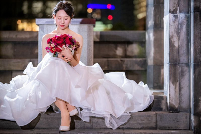 和田倉門でお座りソロショット！