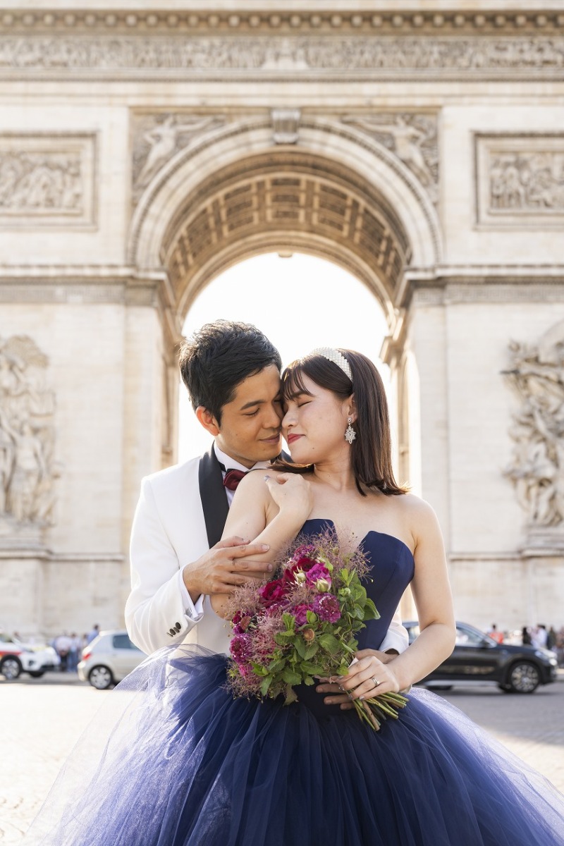 凱旋門で鼻こつん♡