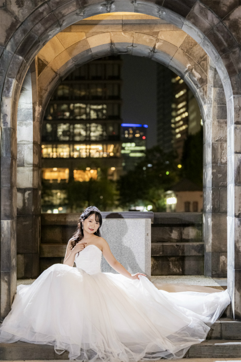 ドレスが溢れるお座りショット!