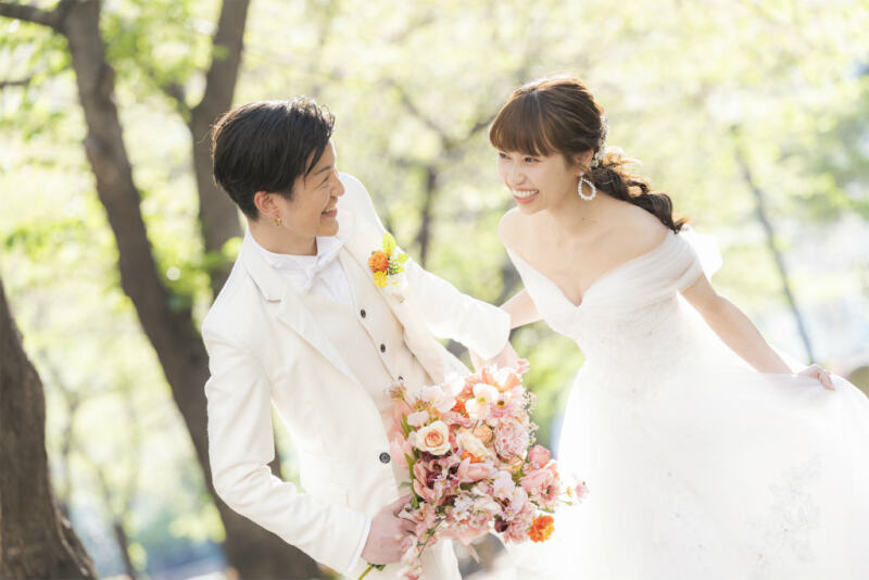 緑の中をはじける笑顔でエスコートショット♪